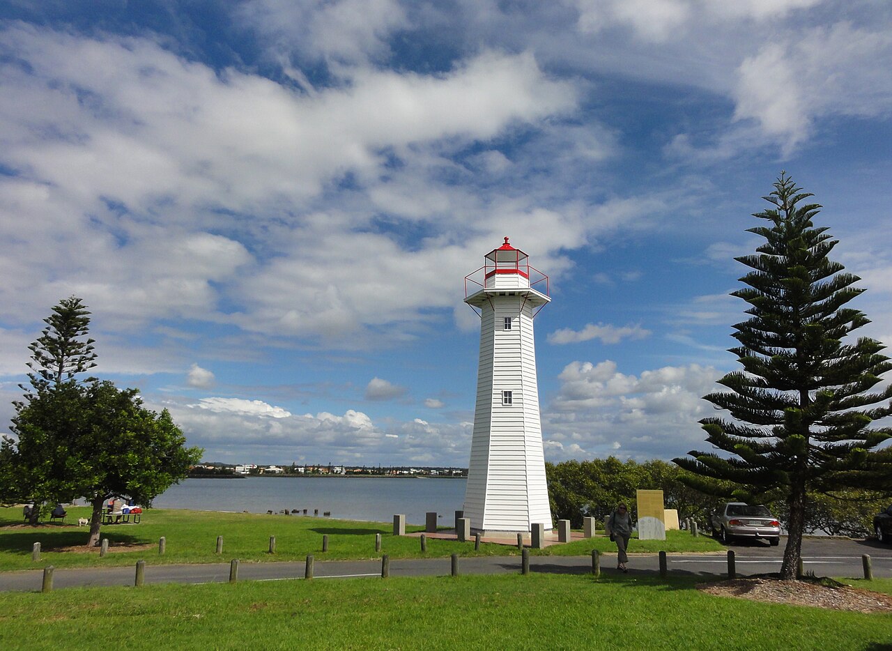 Cleveland Point mini lighthouse
