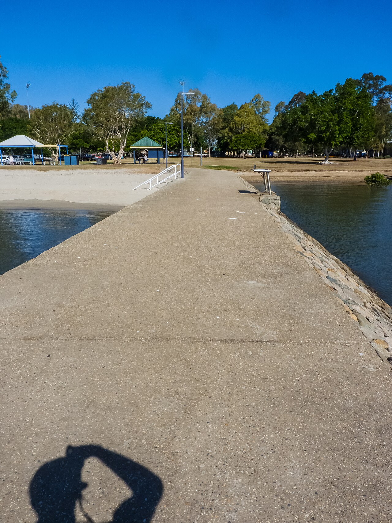 Colmslie Reserve fishing platform Morningside