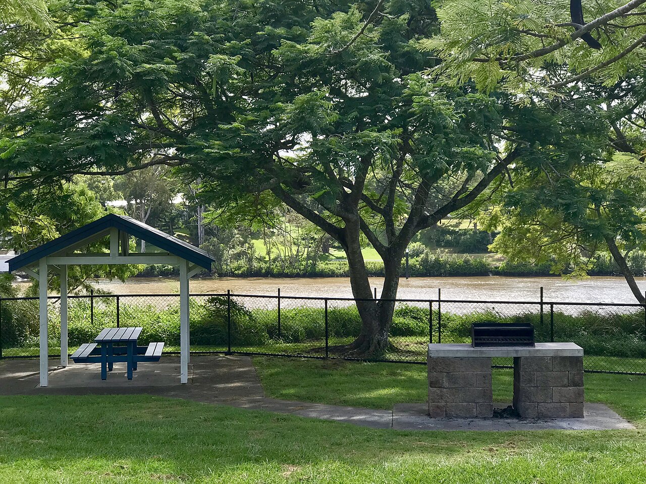 Sir John Chandler Park at Indooroopilly, Queensland, BBQ